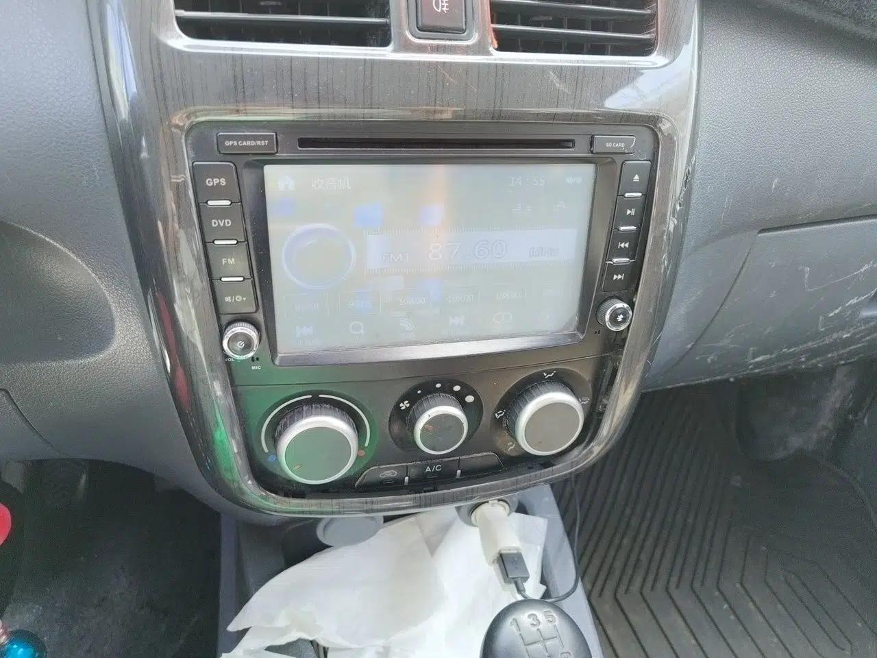 Wuling Rongguang V 2015 1.2L Base Version — миниатюра 14