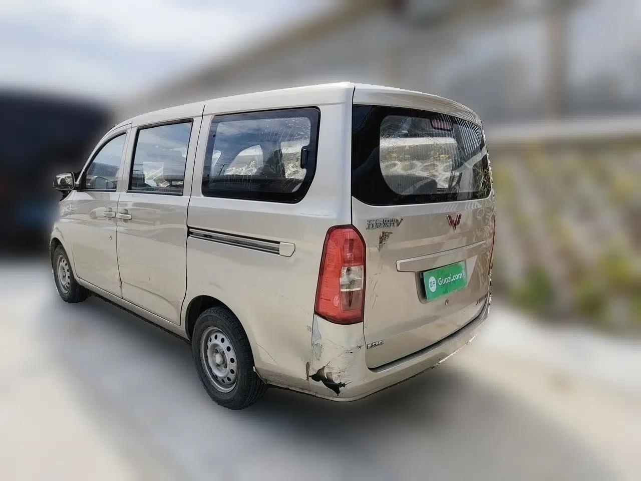 Wuling Rongguang V 2015 1.2L Base Version — миниатюра 4