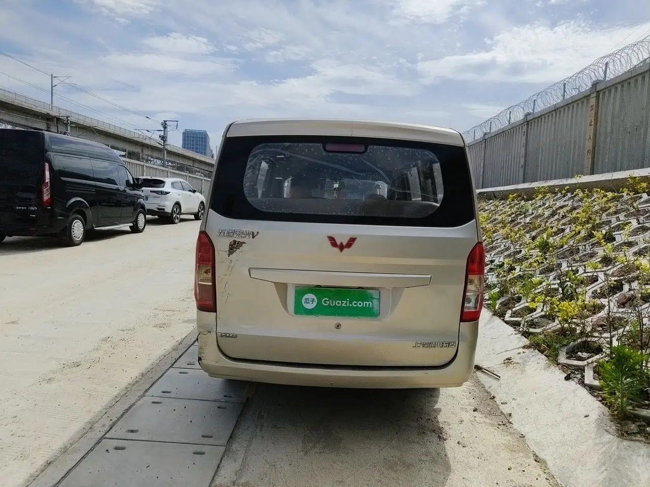 Wuling Rongguang V 2015 1.2L Base Version — миниатюра 5