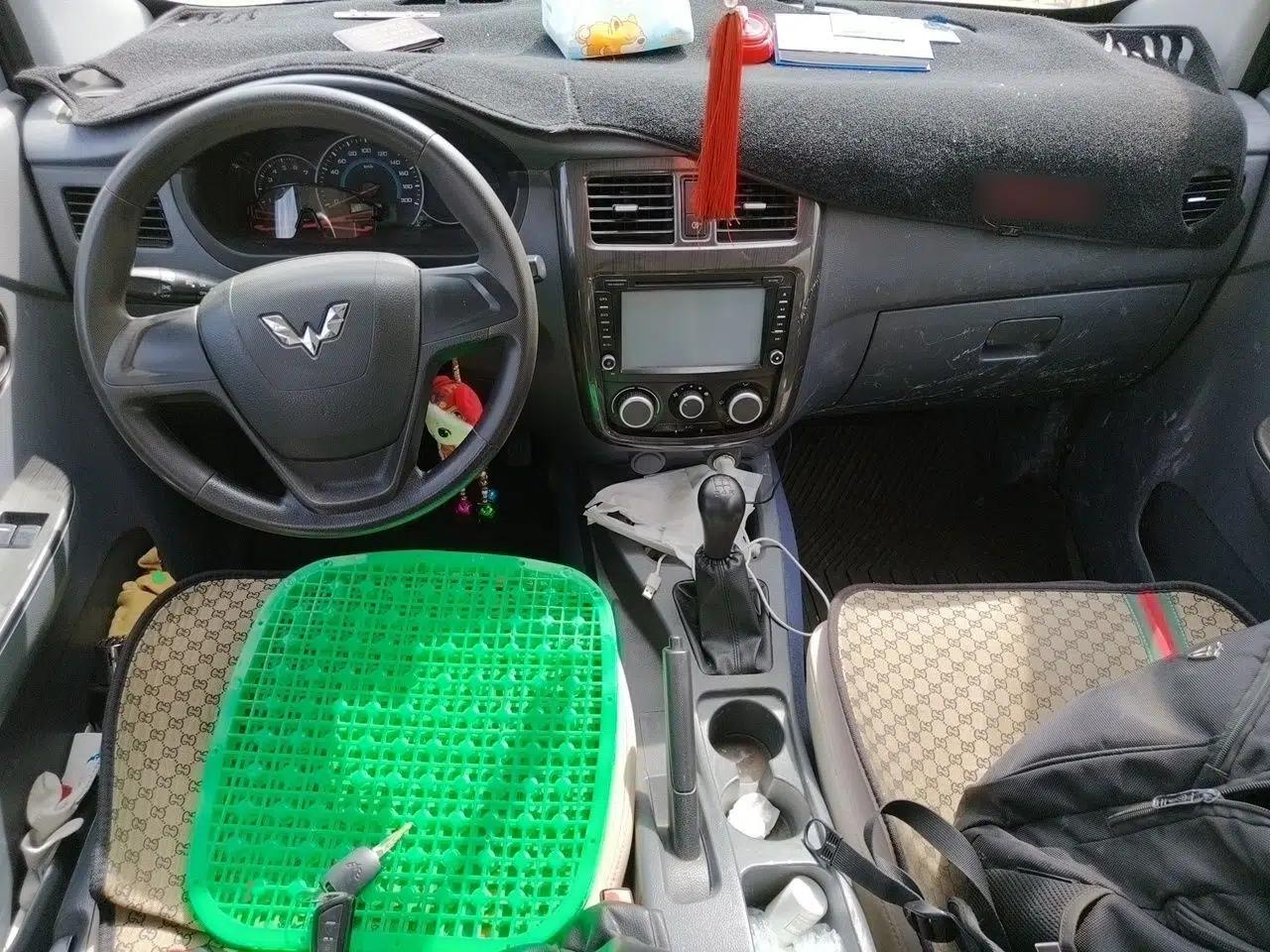 Wuling Rongguang V 2015 1.2L Base Version — миниатюра 10