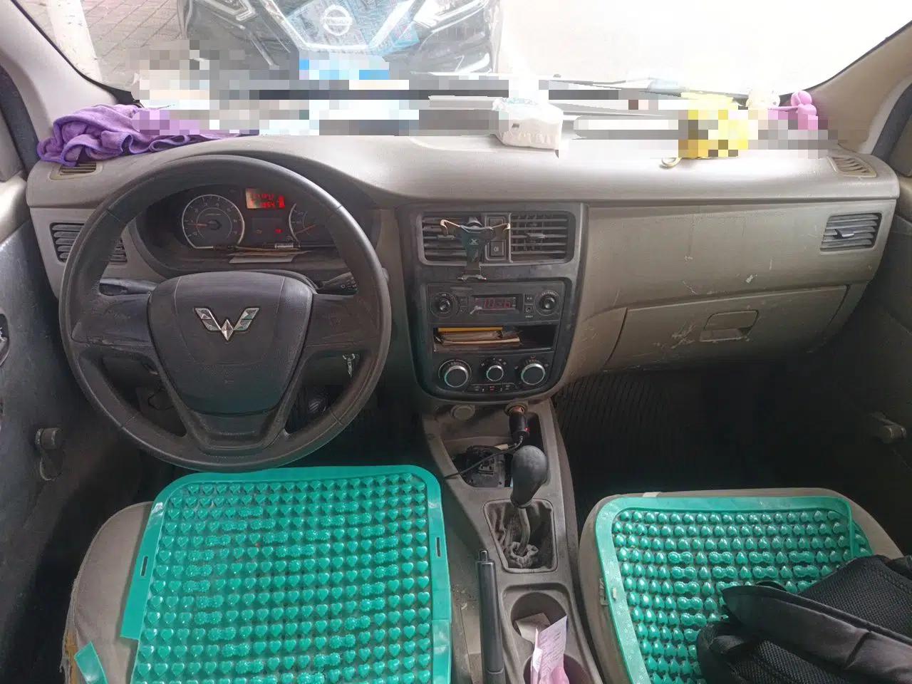 Wuling Rongguang V 2016 1.5L Practical Version — миниатюра 10