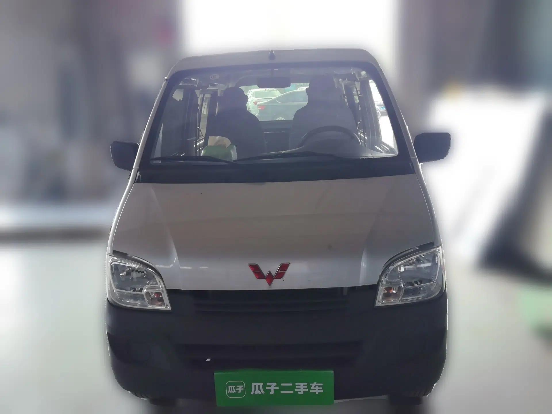 Wuling Zhiguang 2023 1.5L Practical Version 5/7 Seats — миниатюра 2