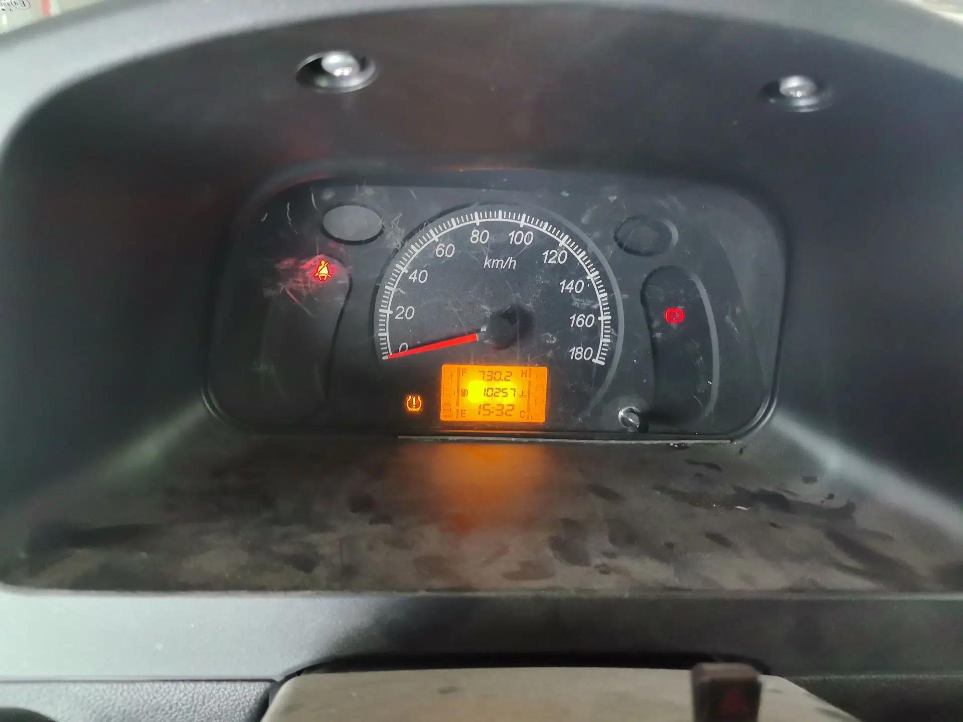 Wuling Zhiguang 2023 1.5L Practical Version 5/7 Seats — миниатюра 12