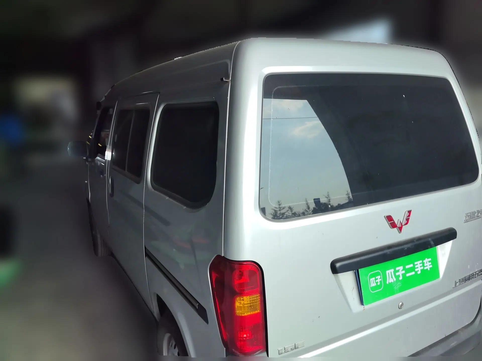 Wuling Zhiguang 2023 1.5L Practical Version 5/7 Seats — миниатюра 4