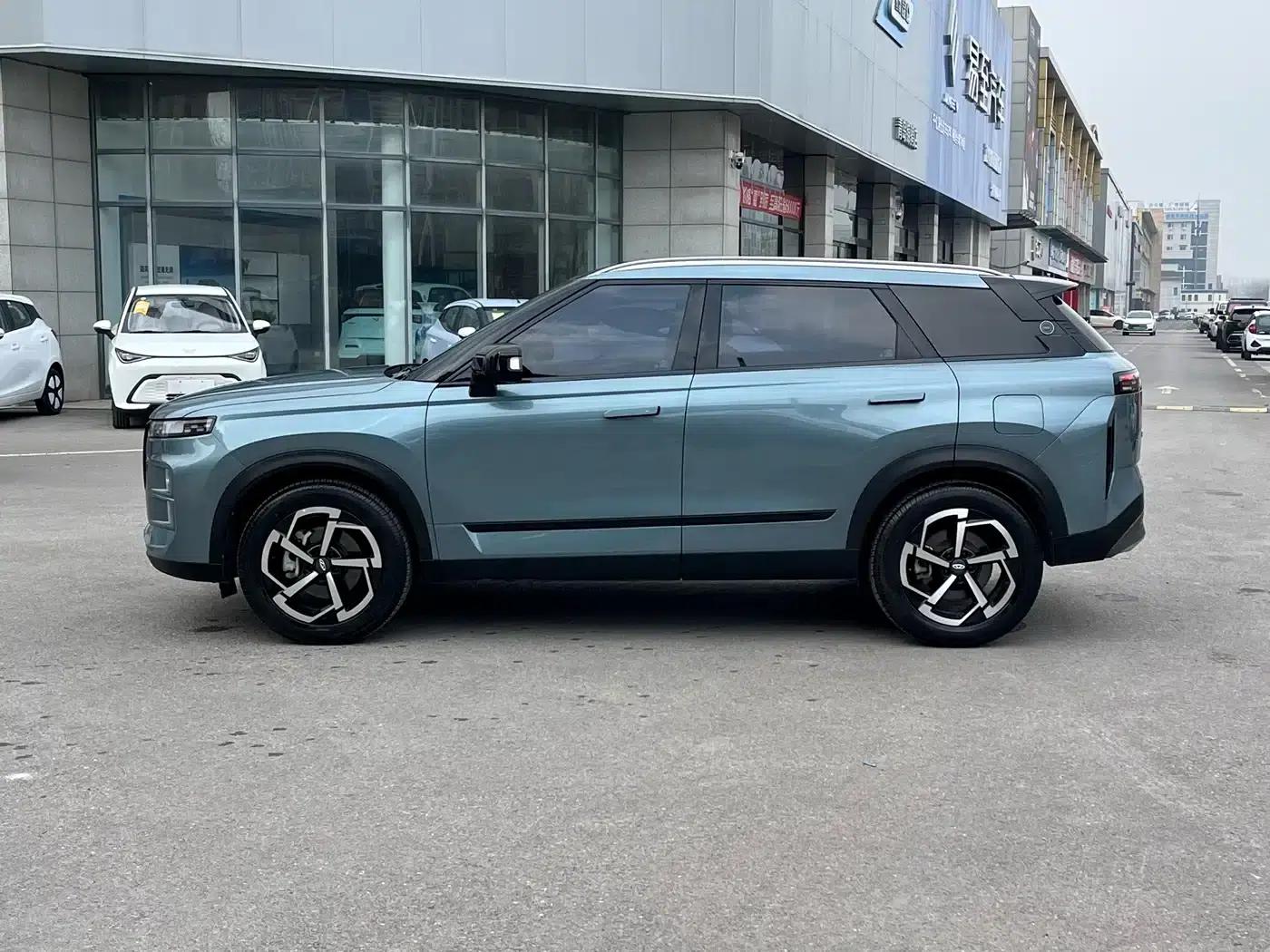 Explore 06 2023 Facelift Urban Edition 1.6T 2WD Luxury — миниатюра 3