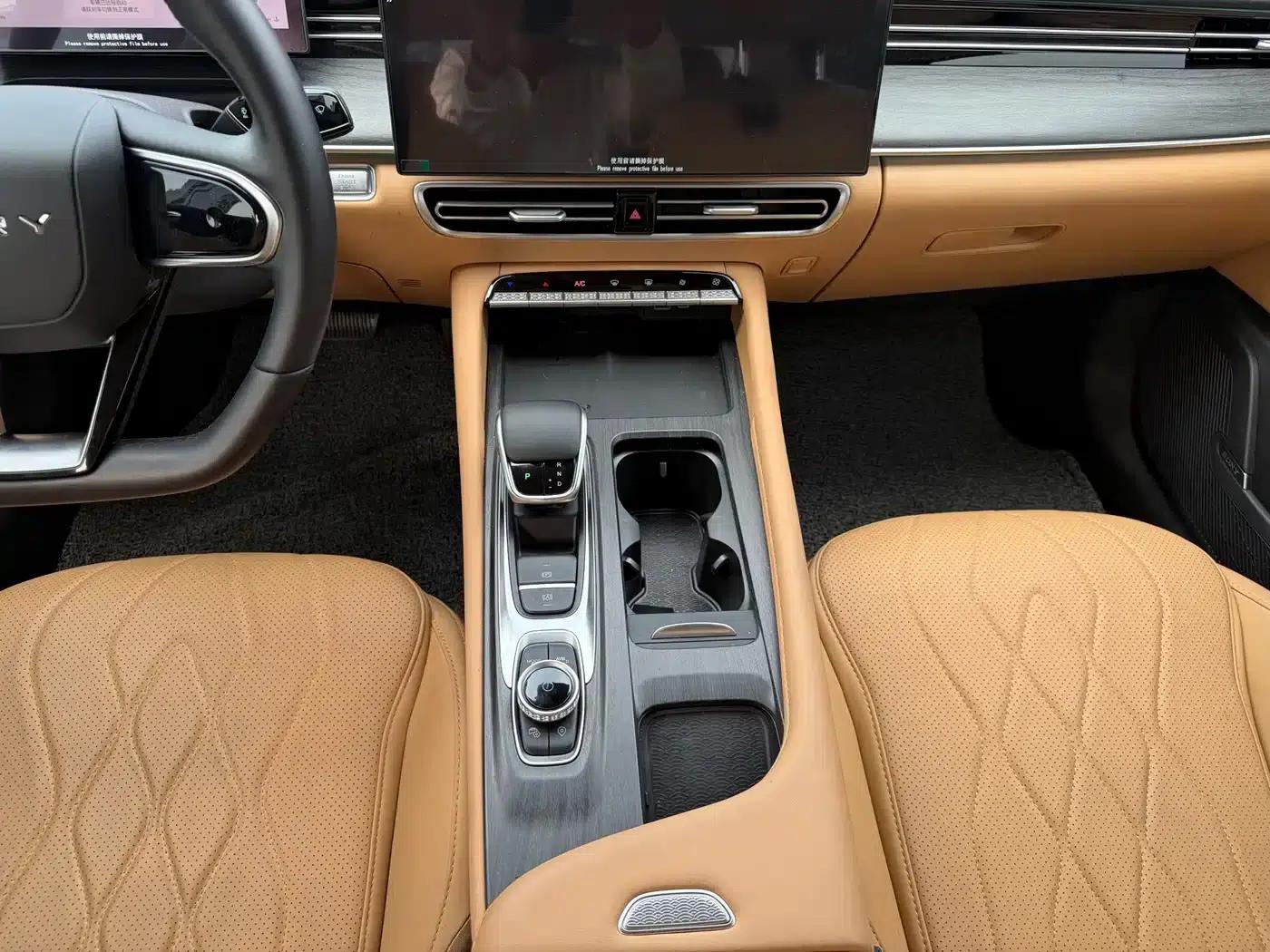 Chery Arrizo 8 PRO 2025 1.6T DCT Luxury+ — миниатюра 6