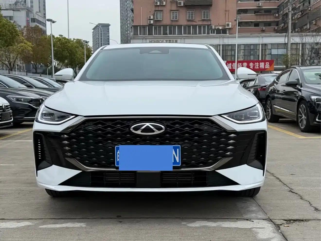 Chery Arrizo 8 PRO 2025 1.6T DCT Luxury Edition — миниатюра 2