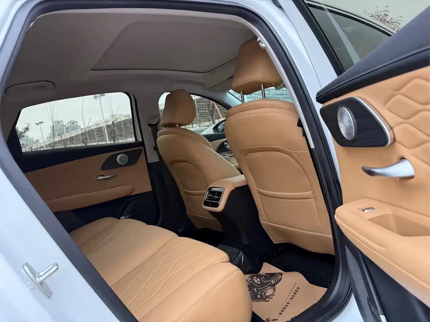 Chery Arrizo 8 PRO 2025 1.6T DCT Luxury Edition — миниатюра 13