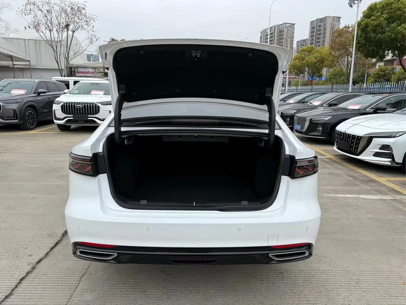 Chery Arrizo 8 PRO 2025 1.6T DCT Luxury Edition — миниатюра 7