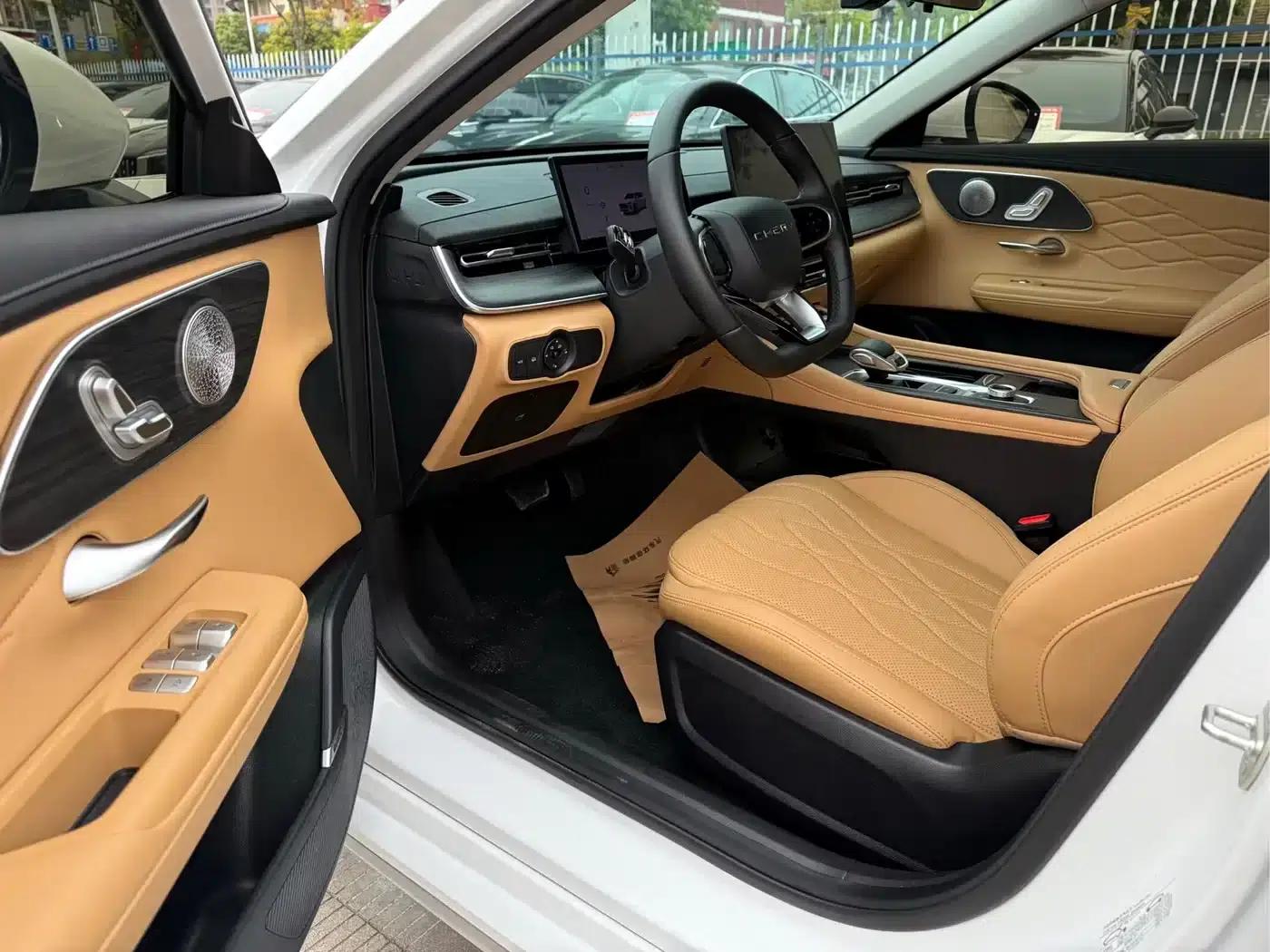 Chery Arrizo 8 PRO 2025 1.6T DCT Luxury Edition — миниатюра 8