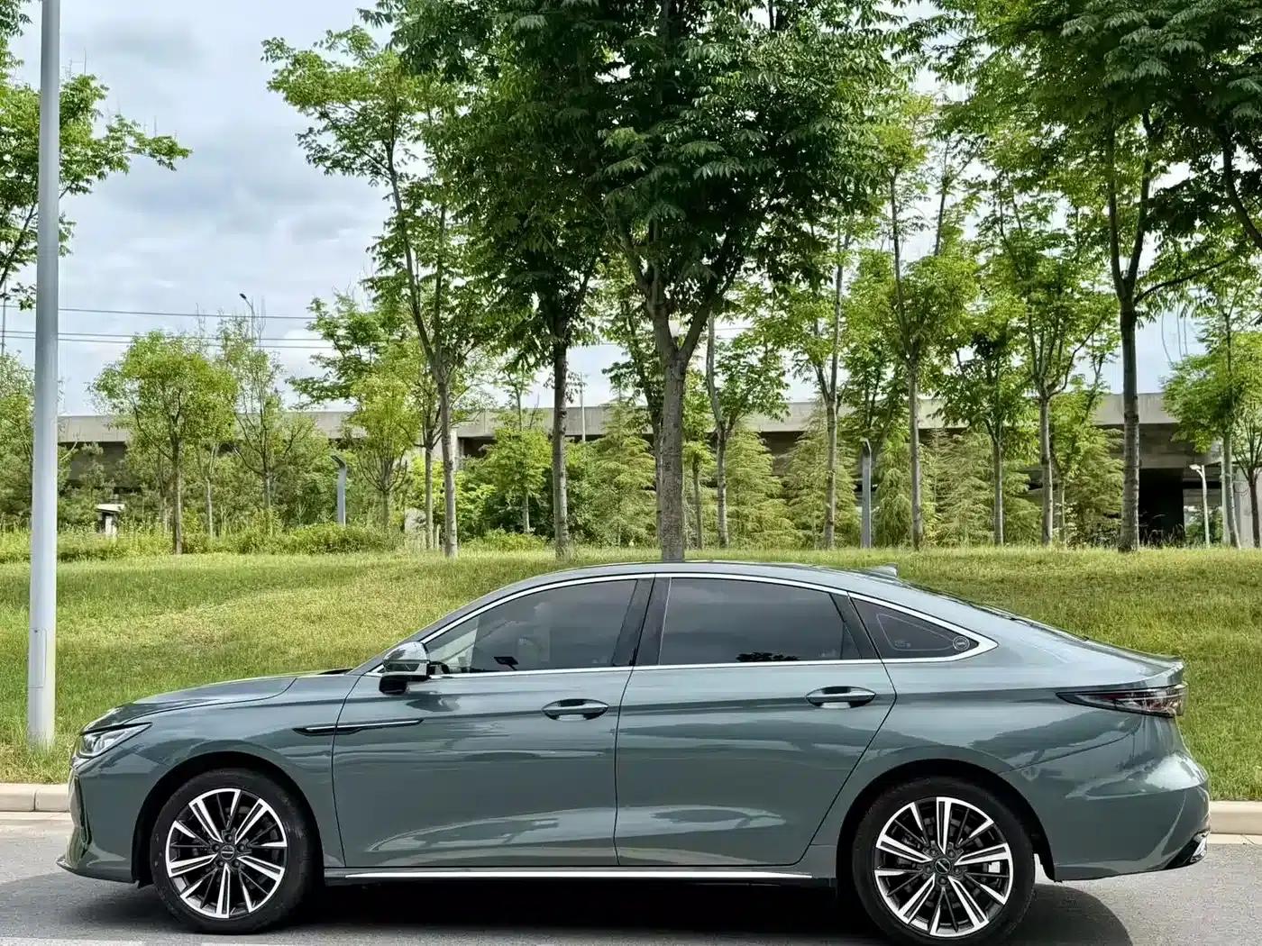 Chery Arrizo 8 PRO 2025 1.6T DCT Luxury Edition — миниатюра 3