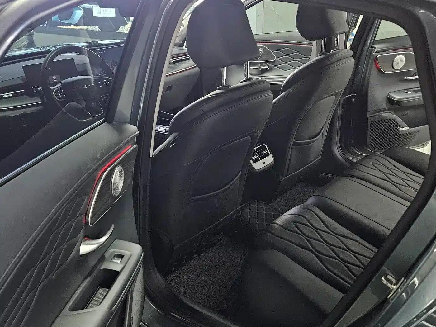 Chery Arrizo 8 PRO 2025 1.6T DCT Luxury+ — миниатюра 4