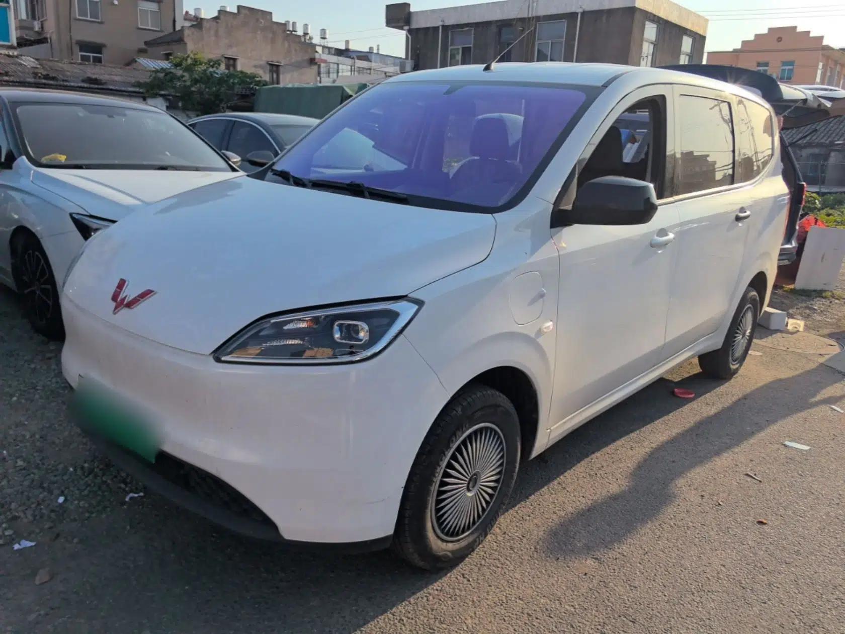 Wuling Hongguang New Energy 2024 All-Electric Model 300KM Standard Version — миниатюра 1