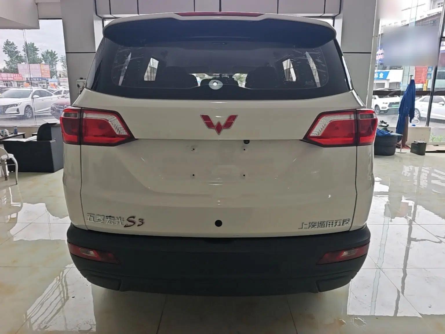 Wuling Hongguang S3 2019 1.5L Manual Standard Version China VI Standard — миниатюра 5