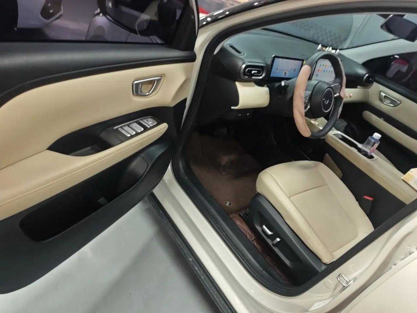 Wuling Bingo PLUS 2024 330 km Range Five-Seater Version — миниатюра 19