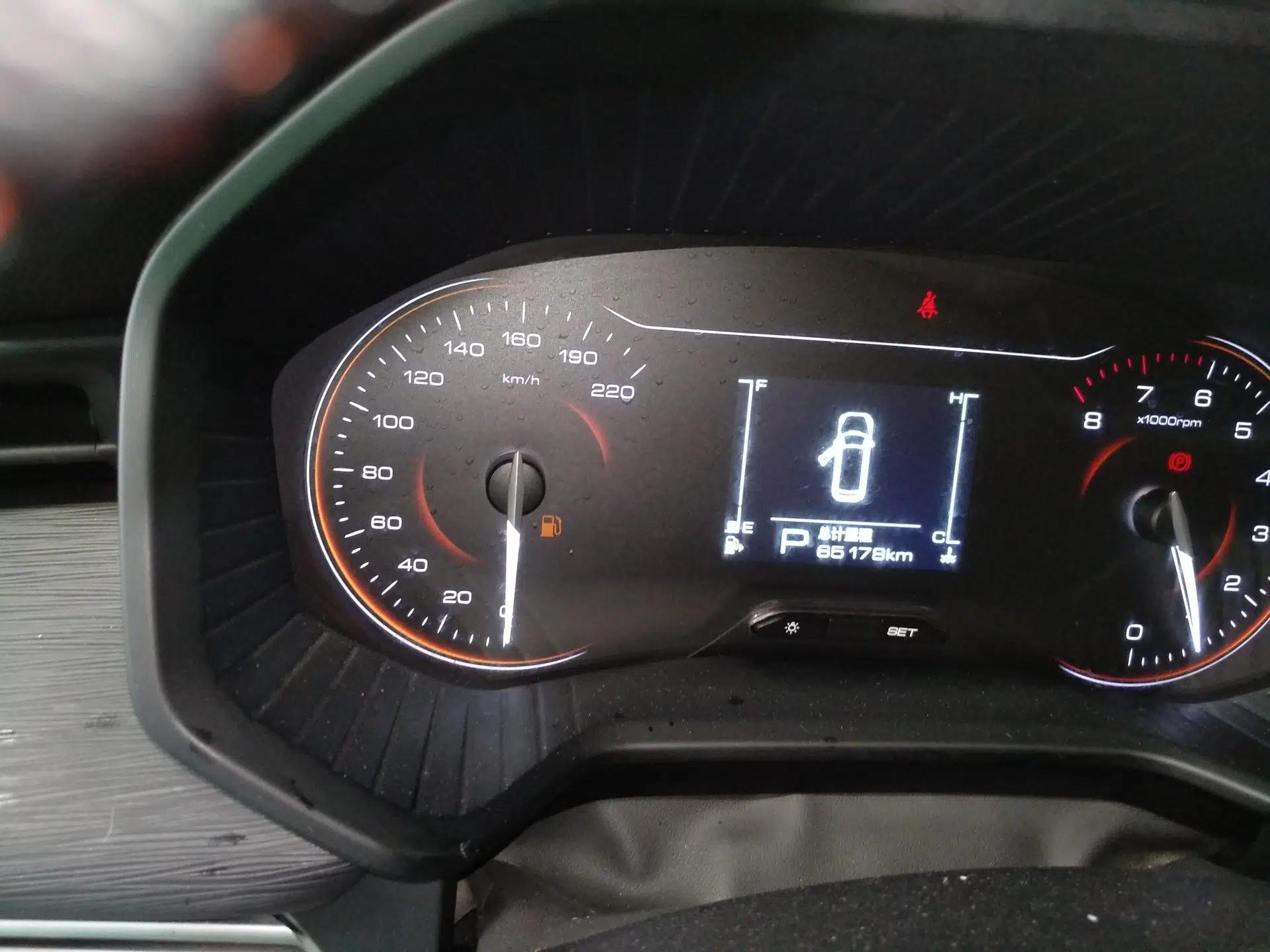 Wuling Jiachen 2022 1.5T CVT Smart Luxury Version — миниатюра 15