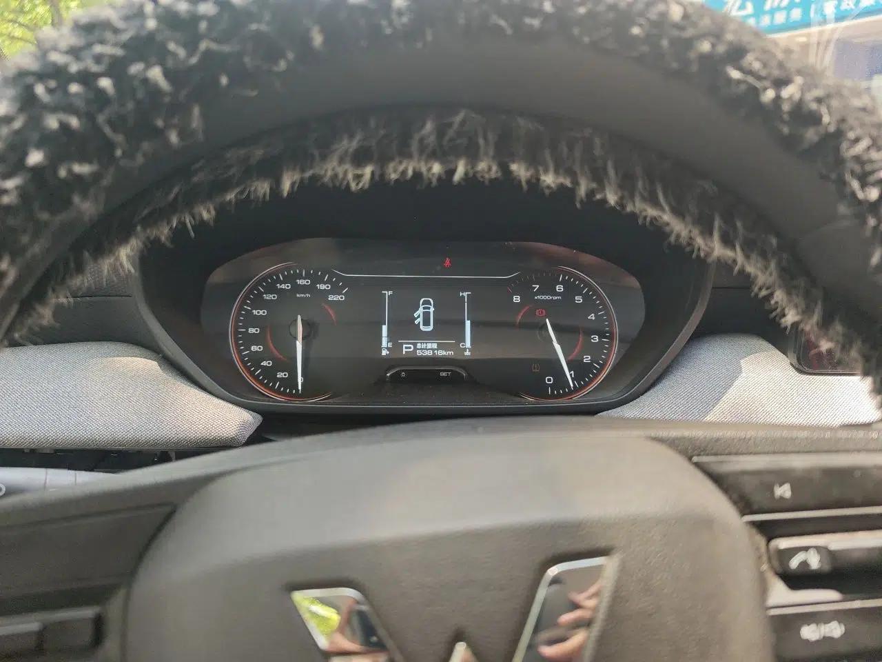 Wuling Alvez 2023 1.5L CVT Comfort Edition — миниатюра 12