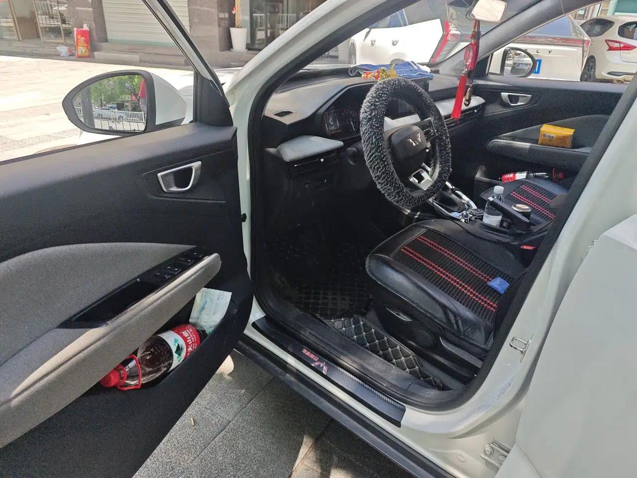 Wuling Alvez 2023 1.5L CVT Comfort Edition — миниатюра 17