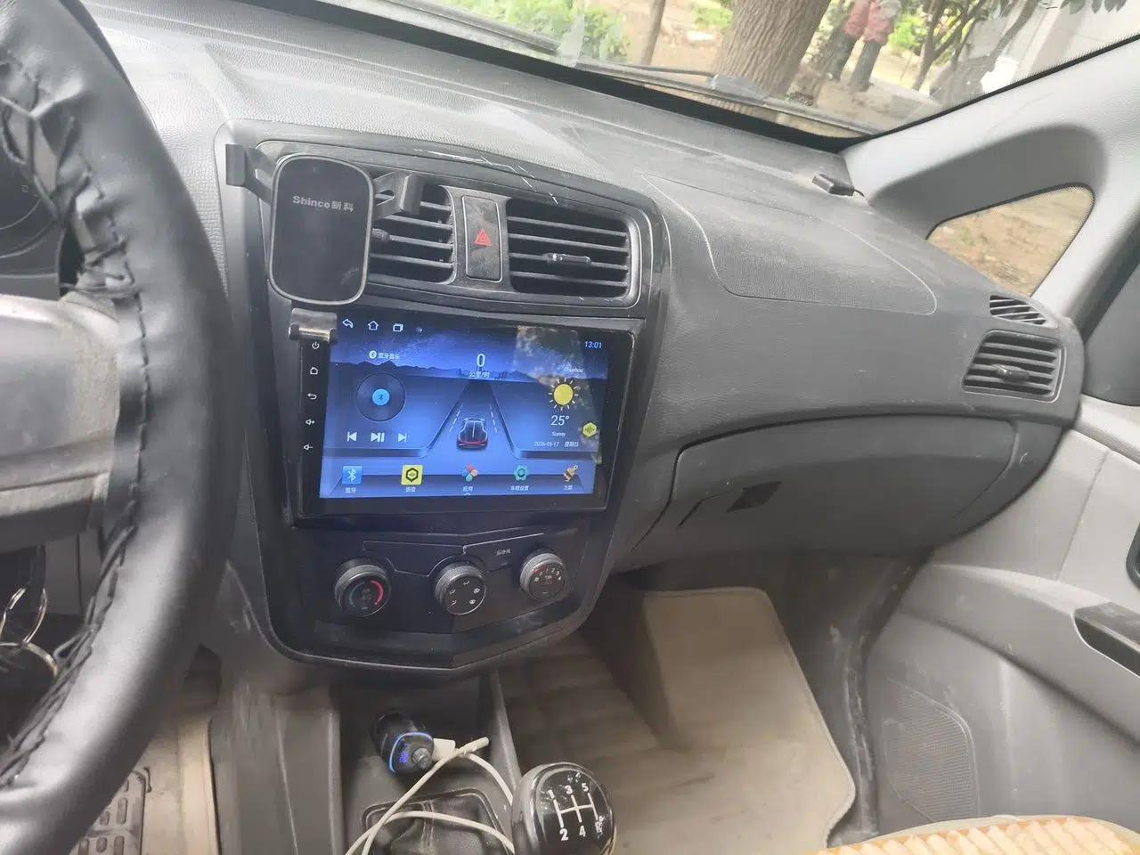 Wuling Zhengcheng 2015 1.5L Comfort L3C — миниатюра 14