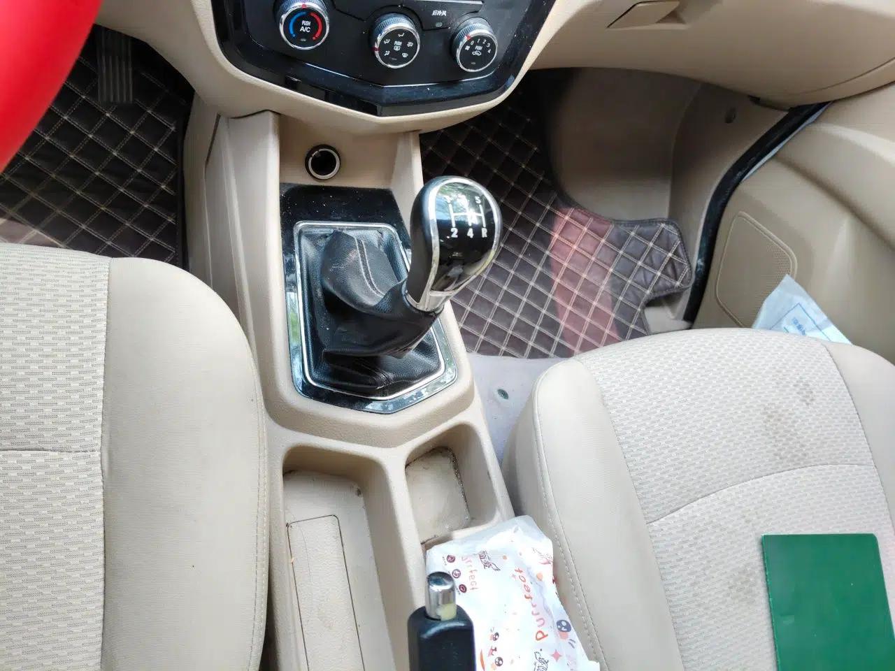 Wuling Zhengcheng 2015 1.8L Luxury Model LJ479QE2 — миниатюра 15