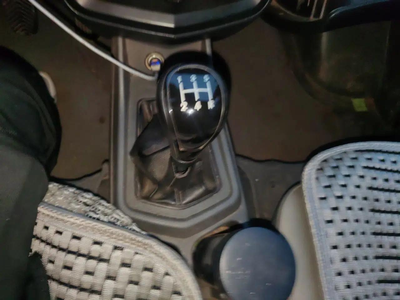 Wuling Zhengcheng 2015 1.8L Comfort Model LJ479QE2 — миниатюра 15