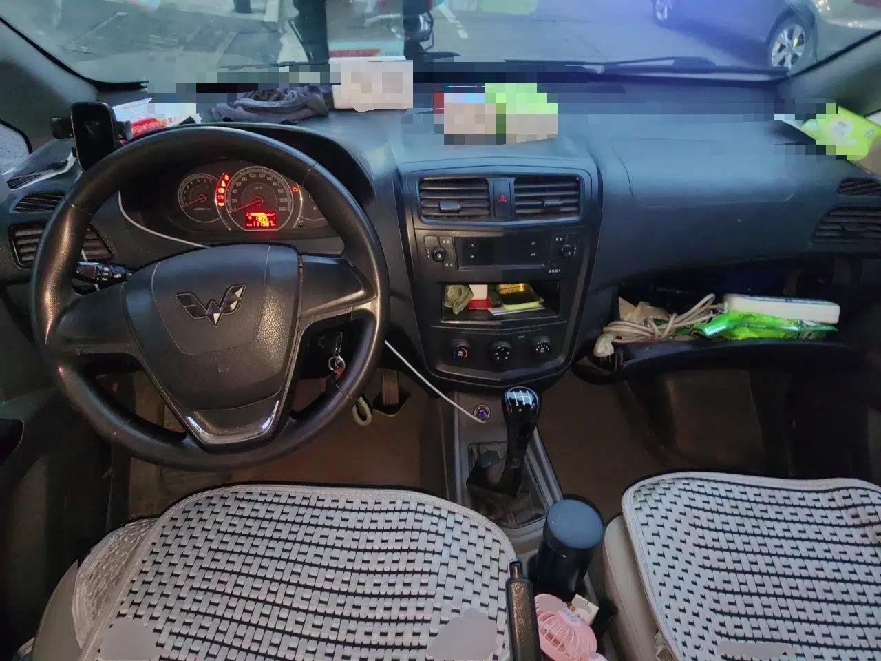 Wuling Zhengcheng 2015 1.8L Comfort Model LJ479QE2 — миниатюра 10