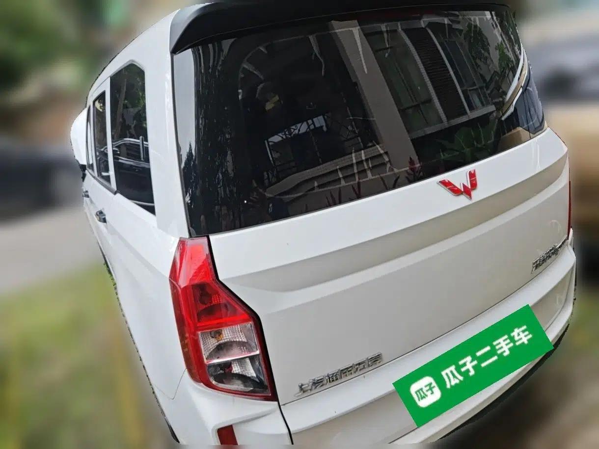 Wuling Hongguang PLUS 2020 1.5L Manual Standard Edition 5 Seats — миниатюра 4