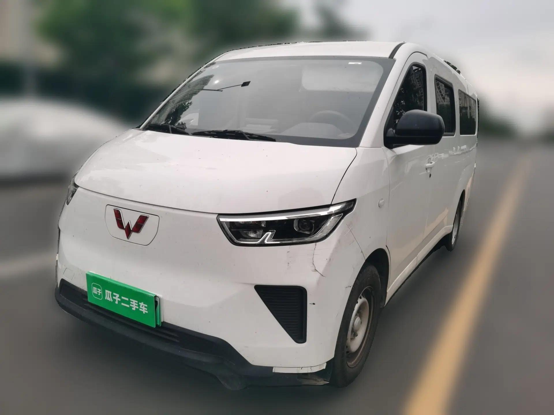 Wuling Yangguang 2024 300KM Comfort Version Passenger Van 75kW — миниатюра 1