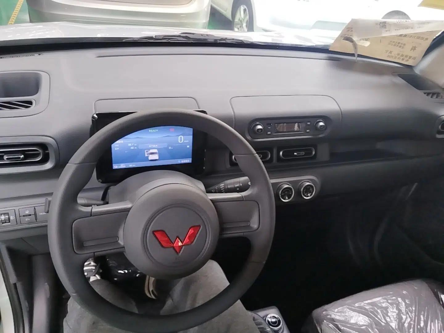 Wuling Zhiguang New Energy 2025 Model 305km Ambitious Edition — миниатюра 12
