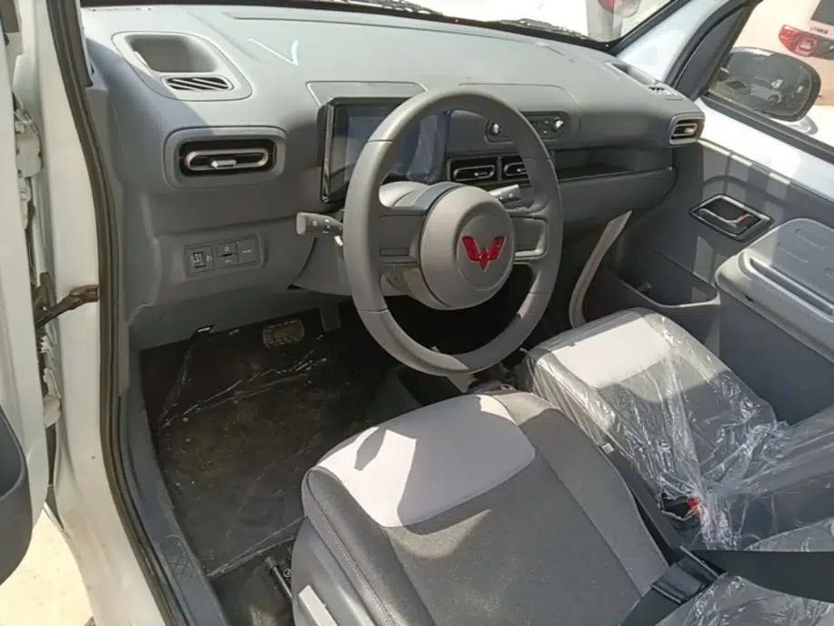 Wuling Zhiguang New Energy 2025 Model 305km Ambitious Edition — миниатюра 13