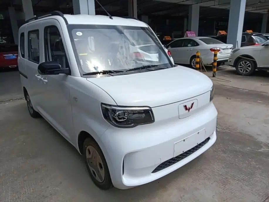 Wuling Zhiguang New Energy 2025 Model 305km Ambitious Edition — миниатюра 3
