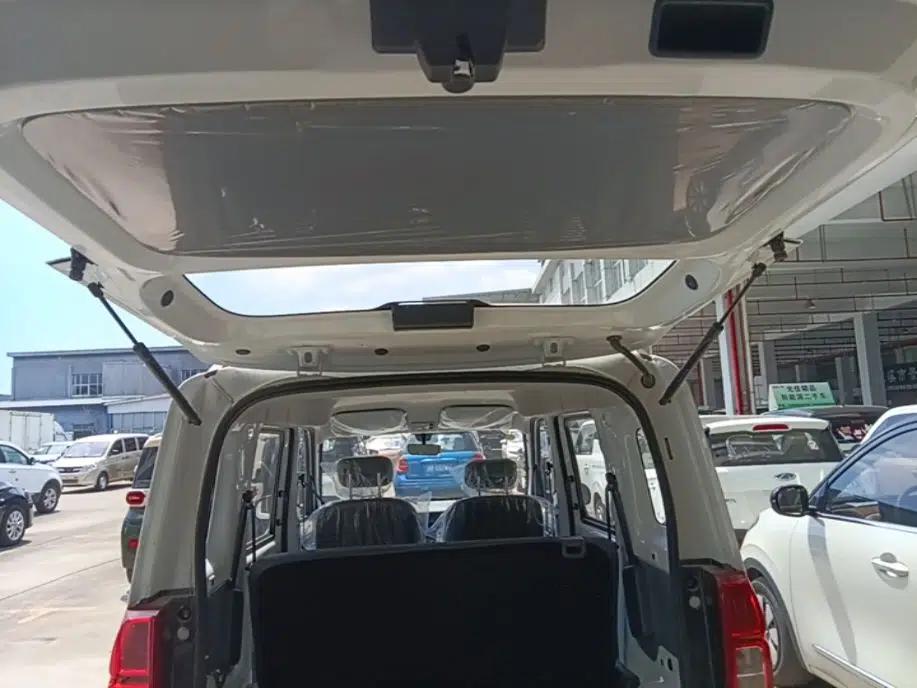 Wuling Zhiguang New Energy 2025 Model 305km Ambitious Edition — миниатюра 22