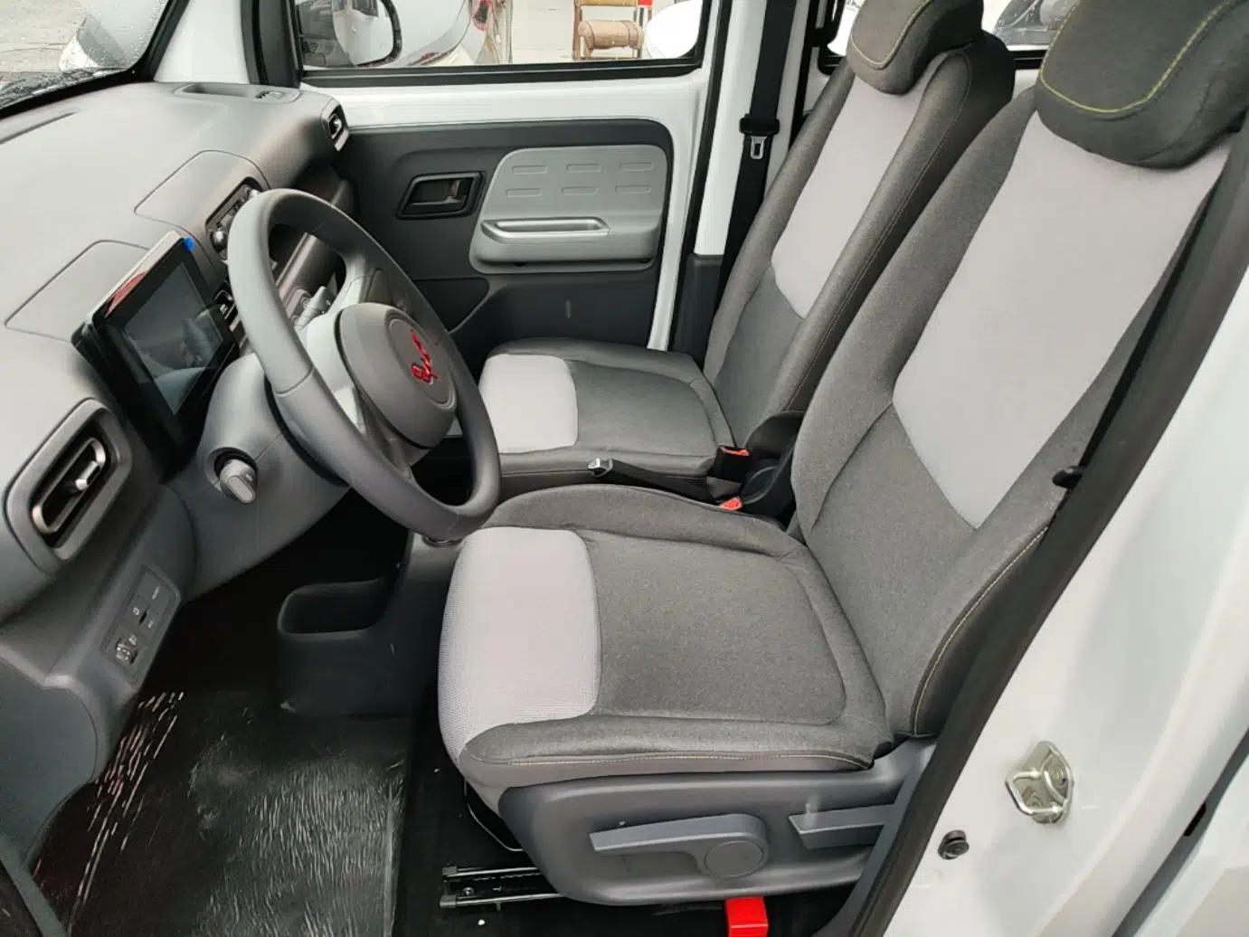 Wuling Zhiguang New Energy 2025 Model 305km Ambitious Edition — миниатюра 17