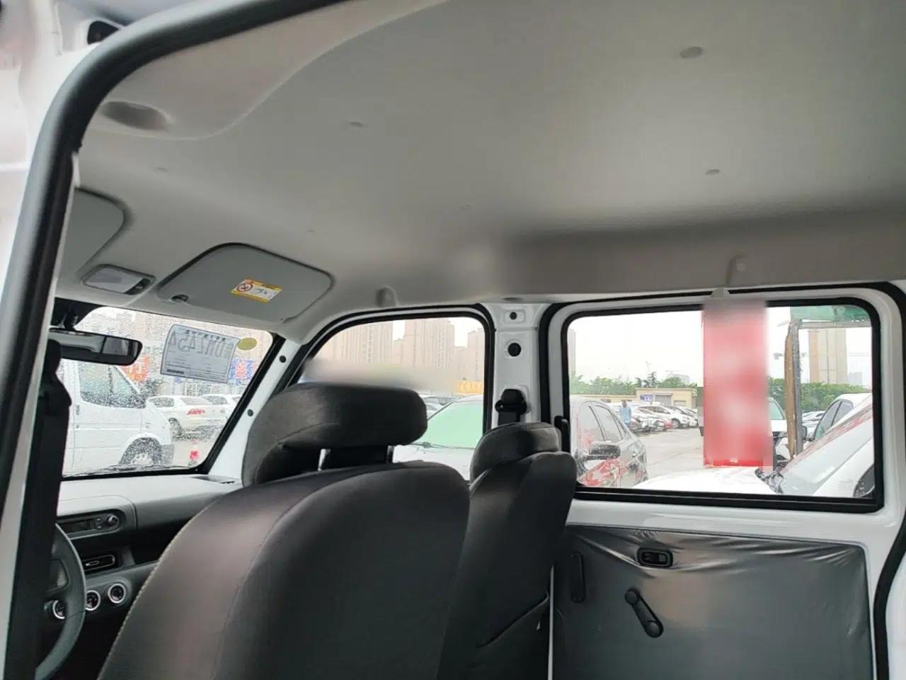 Wuling Zhiguang New Energy 2025 Model 305km Ambitious Edition — миниатюра 20
