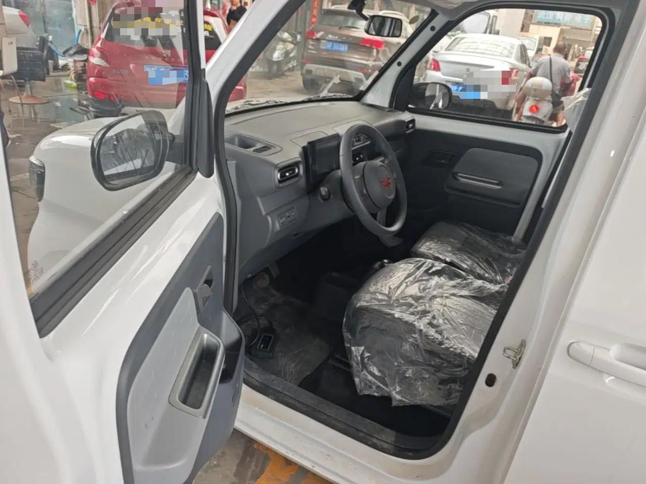 Wuling Zhiguang New Energy 2025 Model 305km Ambitious Edition — миниатюра 19