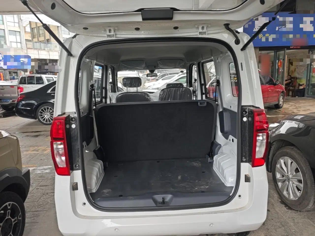 Wuling Zhiguang New Energy 2025 Model 305km Ambitious Edition — миниатюра 22
