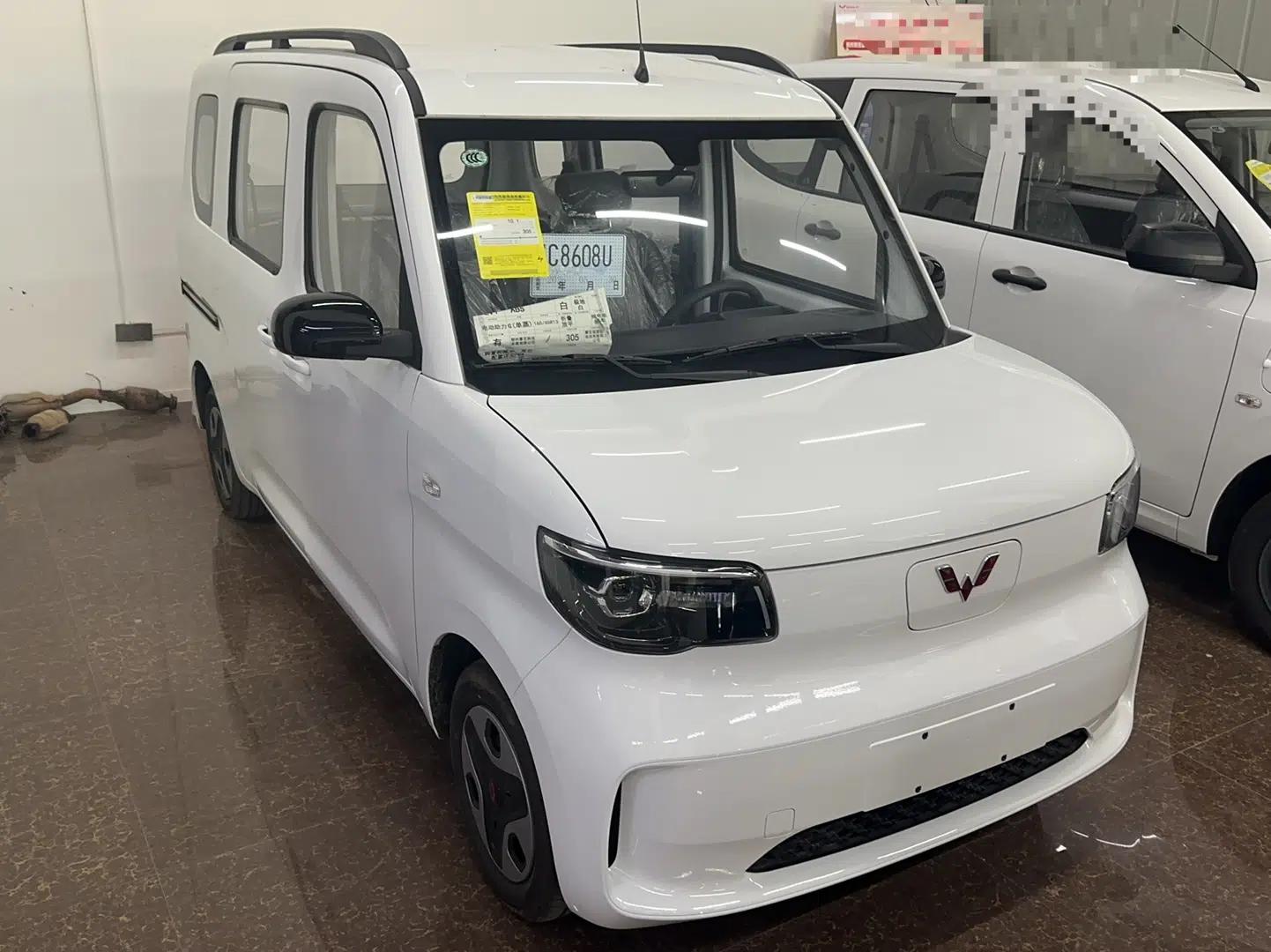 Wuling Zhiguang New Energy 2025 Model 305km Ambitious Edition — миниатюра 3