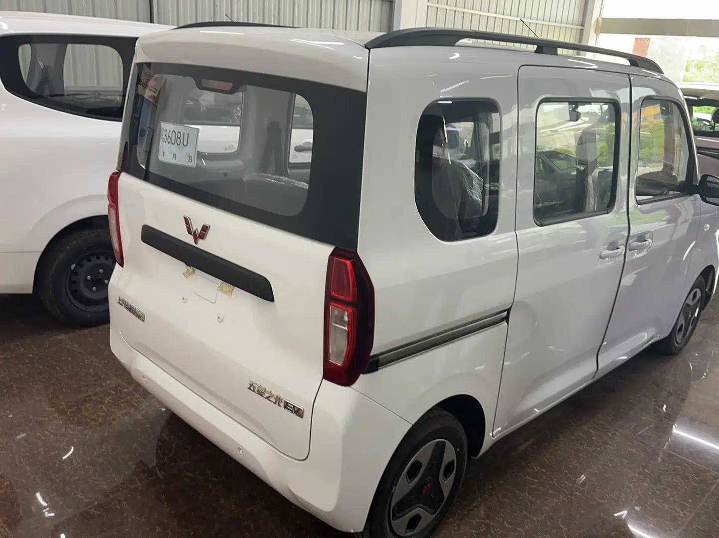 Wuling Zhiguang New Energy 2025 Model 305km Ambitious Edition — миниатюра 8