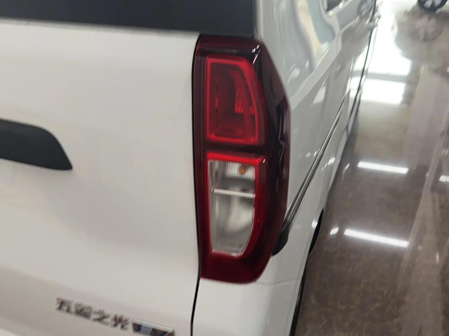 Wuling Zhiguang New Energy 2025 Model 305km Ambitious Edition — миниатюра 9