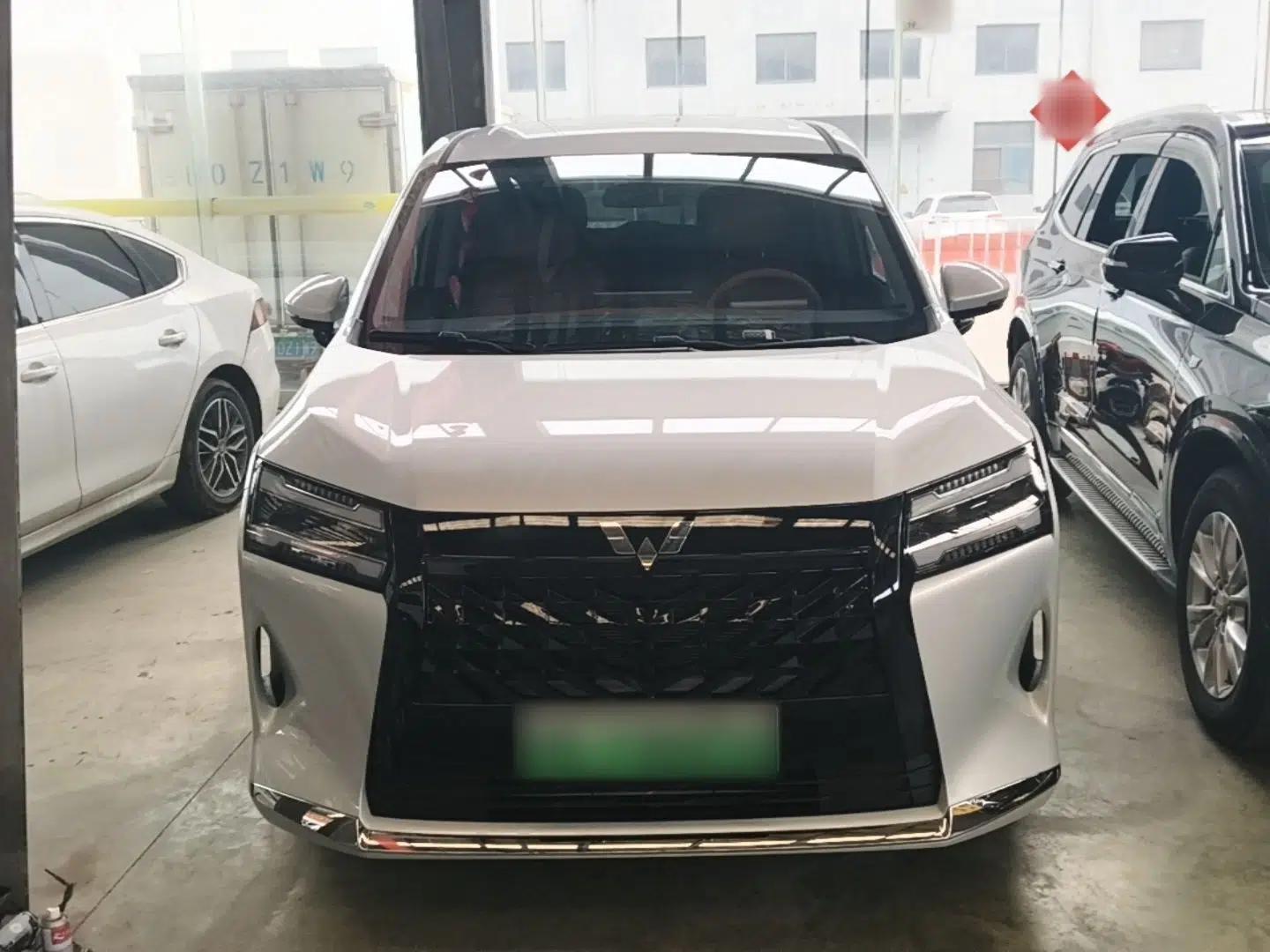 Wuling Starlight 730 2025 Model Plug-in Hybrid 125km Luxury Edition — миниатюра 2