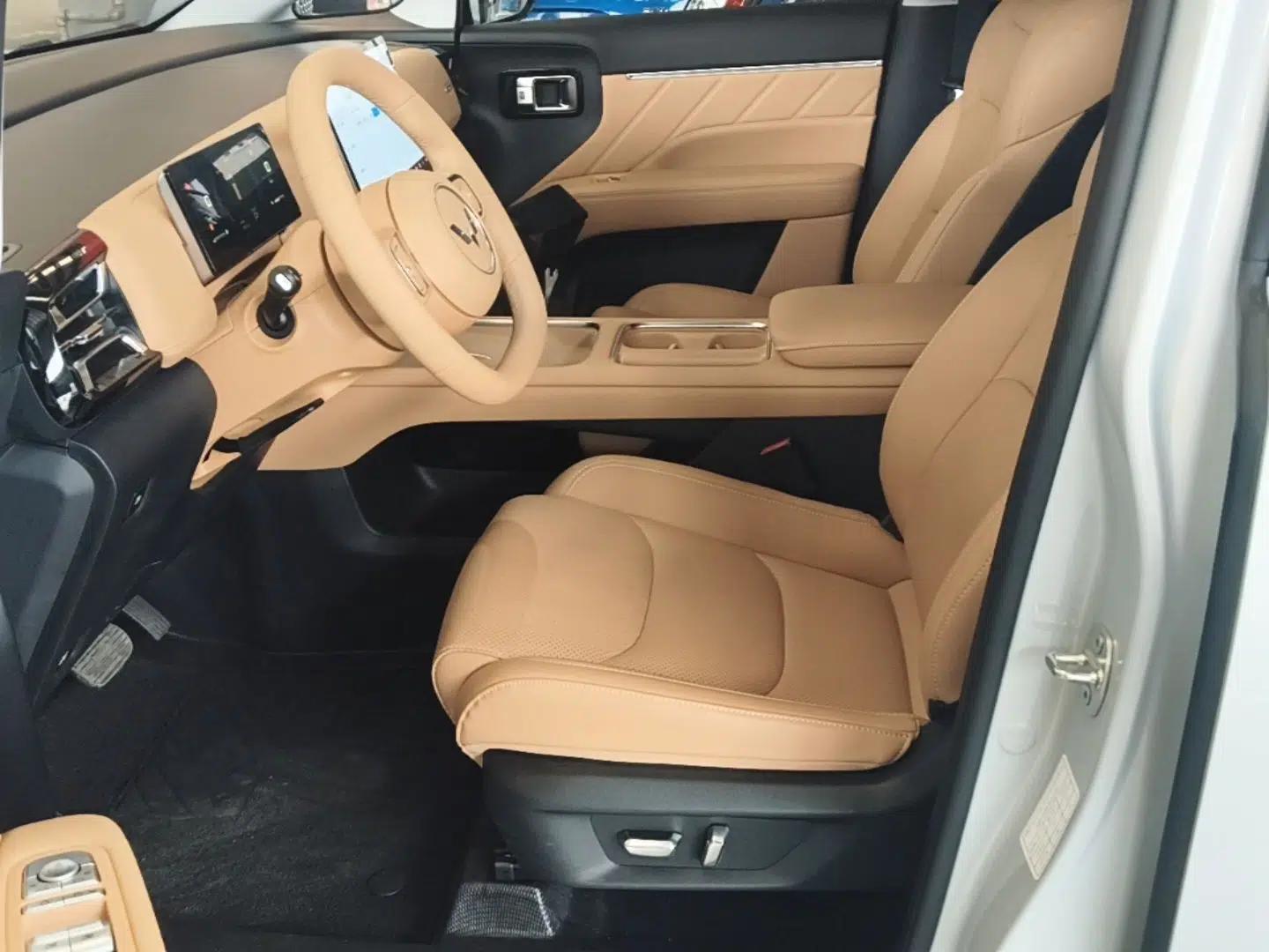 Wuling Starlight 730 2025 Model Plug-in Hybrid 125km Luxury Edition — миниатюра 18