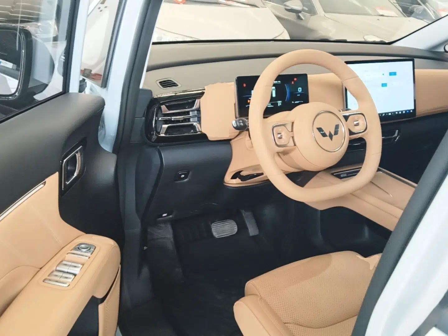 Wuling Starlight 730 2025 Model Plug-in Hybrid 125km Luxury Edition — миниатюра 19