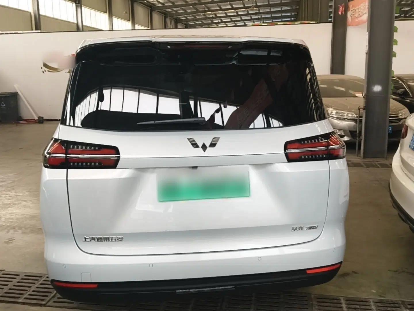 Wuling Starlight 730 2025 Model Plug-in Hybrid 125km Luxury Edition — миниатюра 5