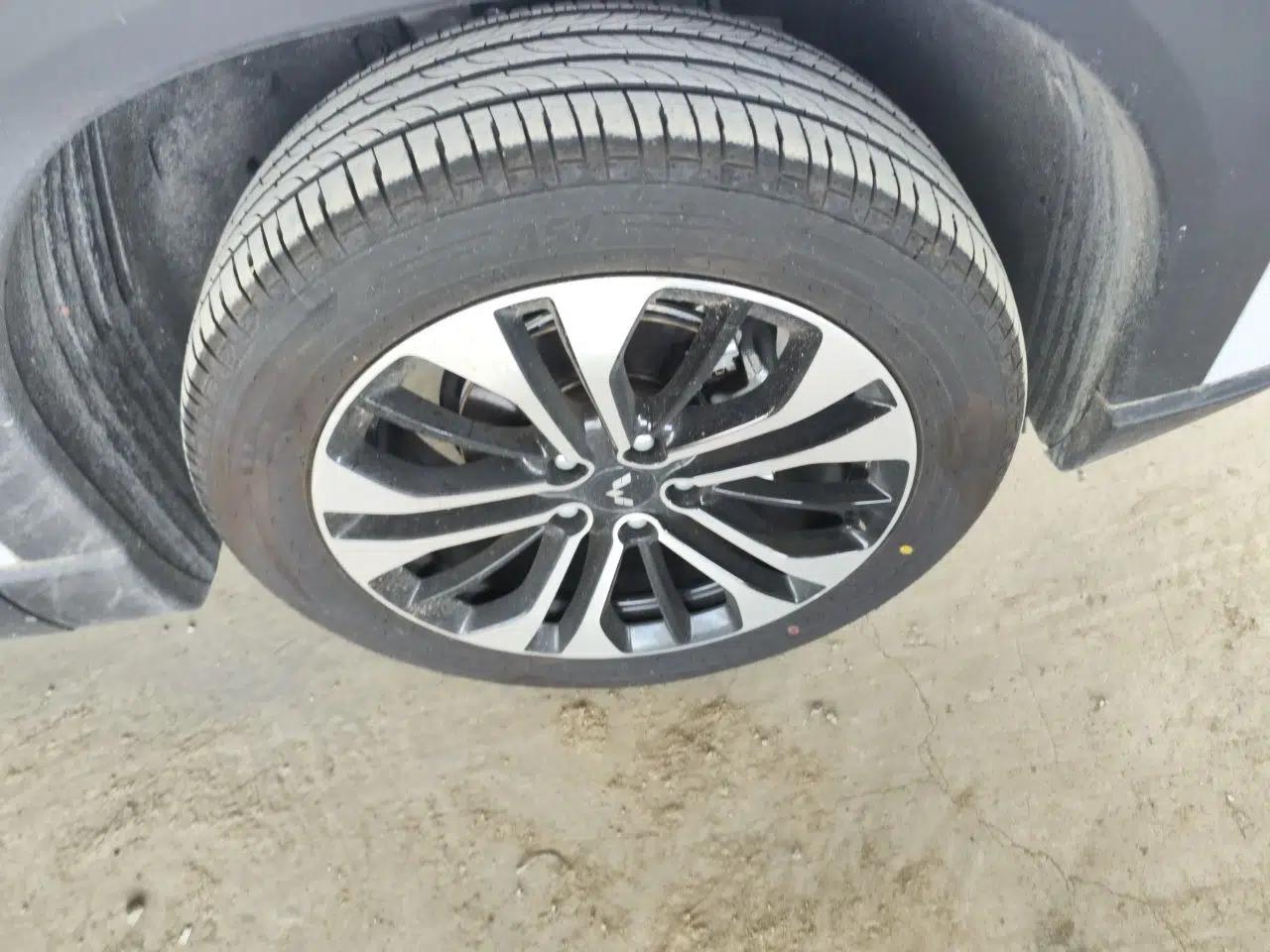 Wuling Starlight 560 2026 1.5T CVT Elite Edition — миниатюра 8