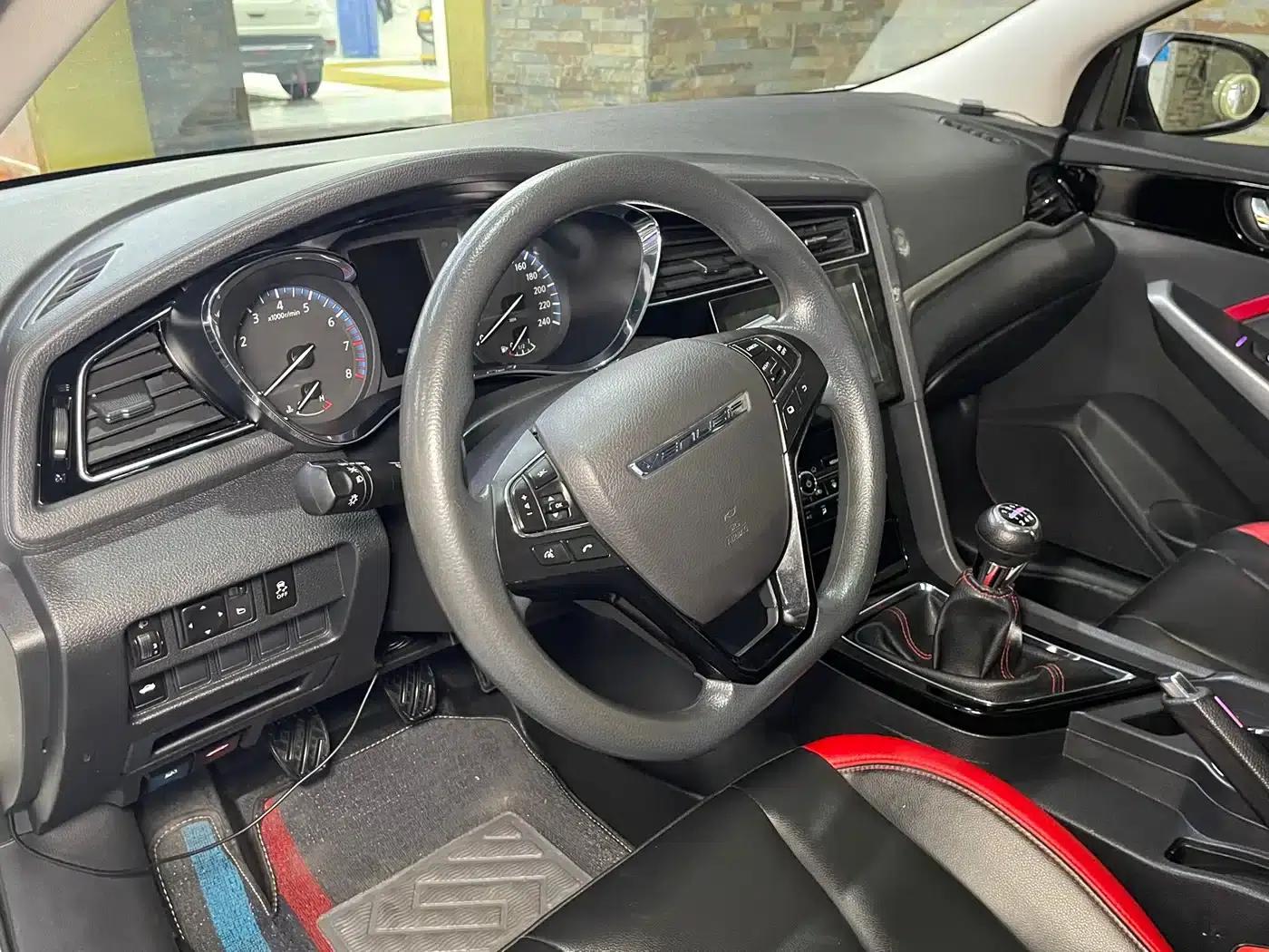 Venucia D60 2019 Model, 100,000 Glory Edition, 1.6L XL Manual Venucia Cool Edition, National V Emission Standard — миниатюра 6