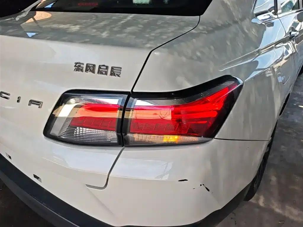 Venucia D60 2018 1.6L Manual Intelligent Elite Edition — миниатюра 8