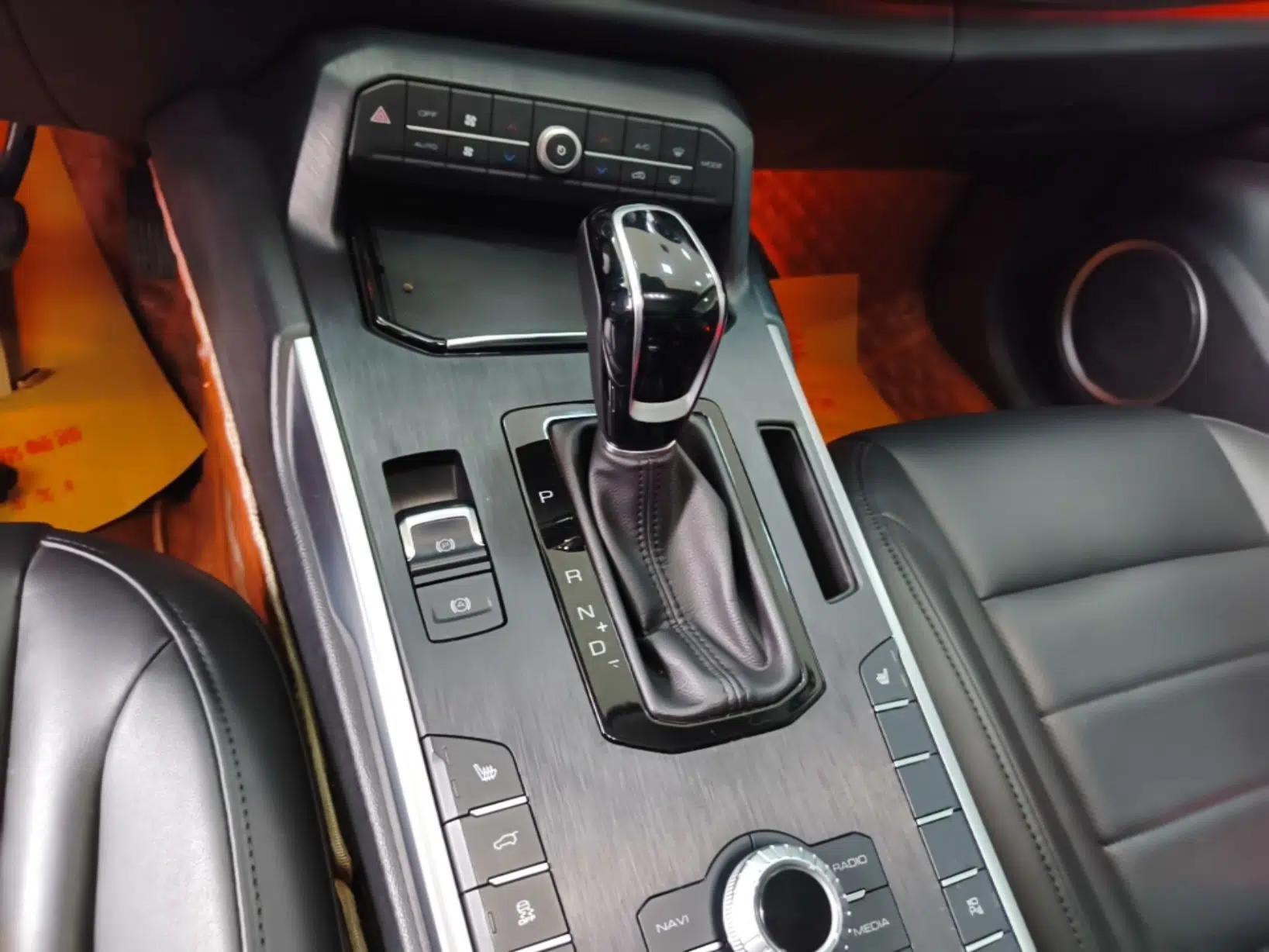 Wey VV7 2017 2.0T Ultra-Luxury Version — миниатюра 17