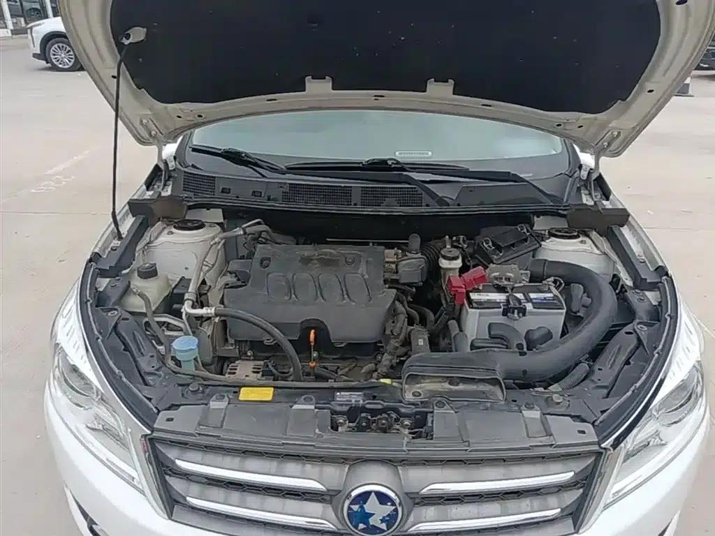 Venucia T70 2015 2.0L CVT Smart Edition — миниатюра 20