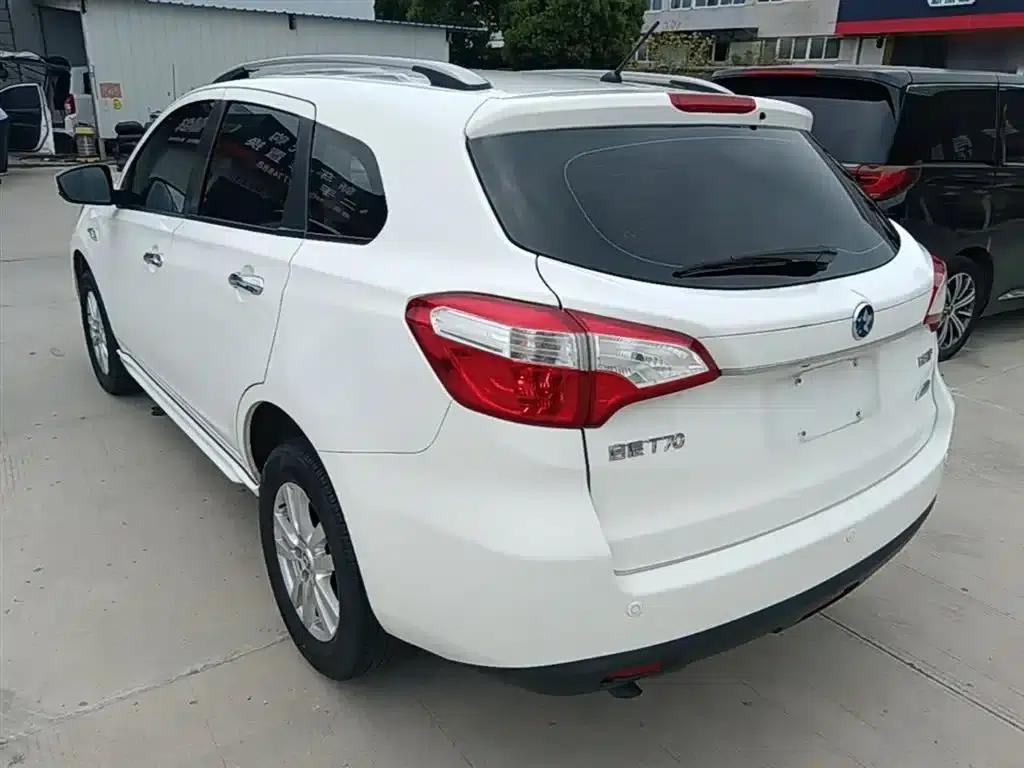 Venucia T70 2015 2.0L CVT Smart Edition — миниатюра 5