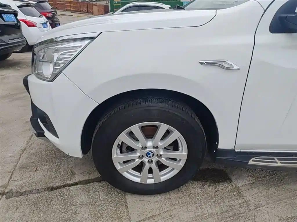 Venucia T70 2015 2.0L CVT Smart Edition — миниатюра 23